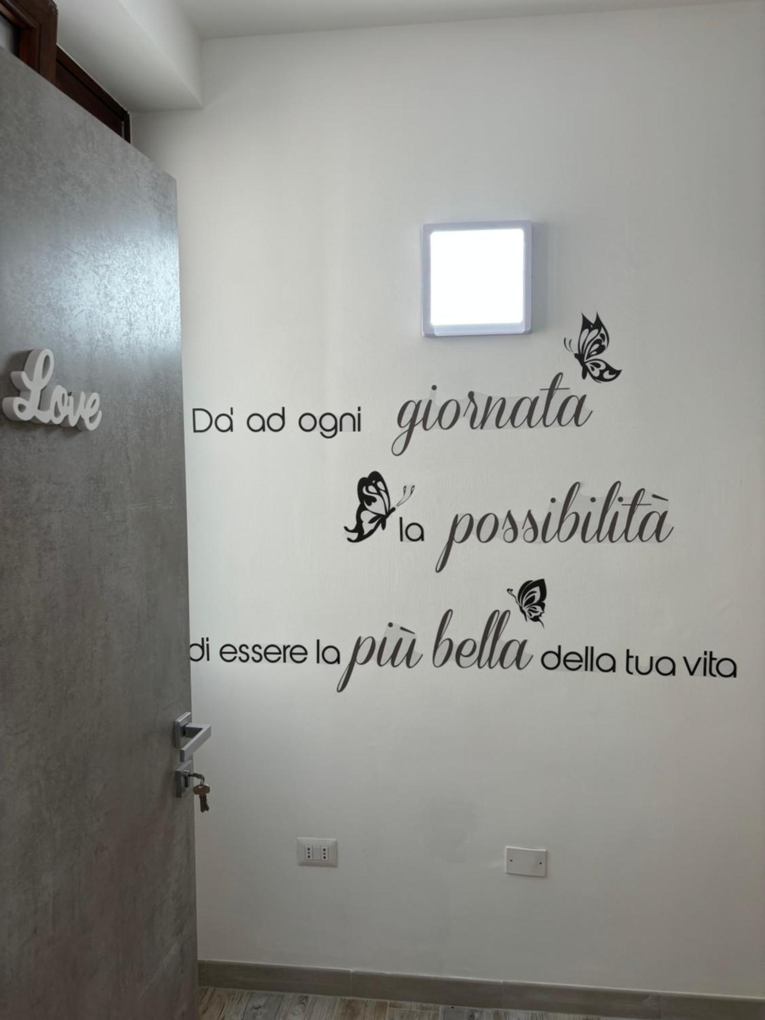 Ferienwohnung L'Arco Di Porta Lecce Brindisi Exterior foto